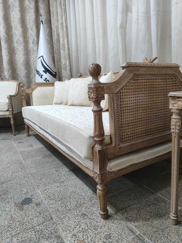 مبل کلاسیک کاجی هشت نفره