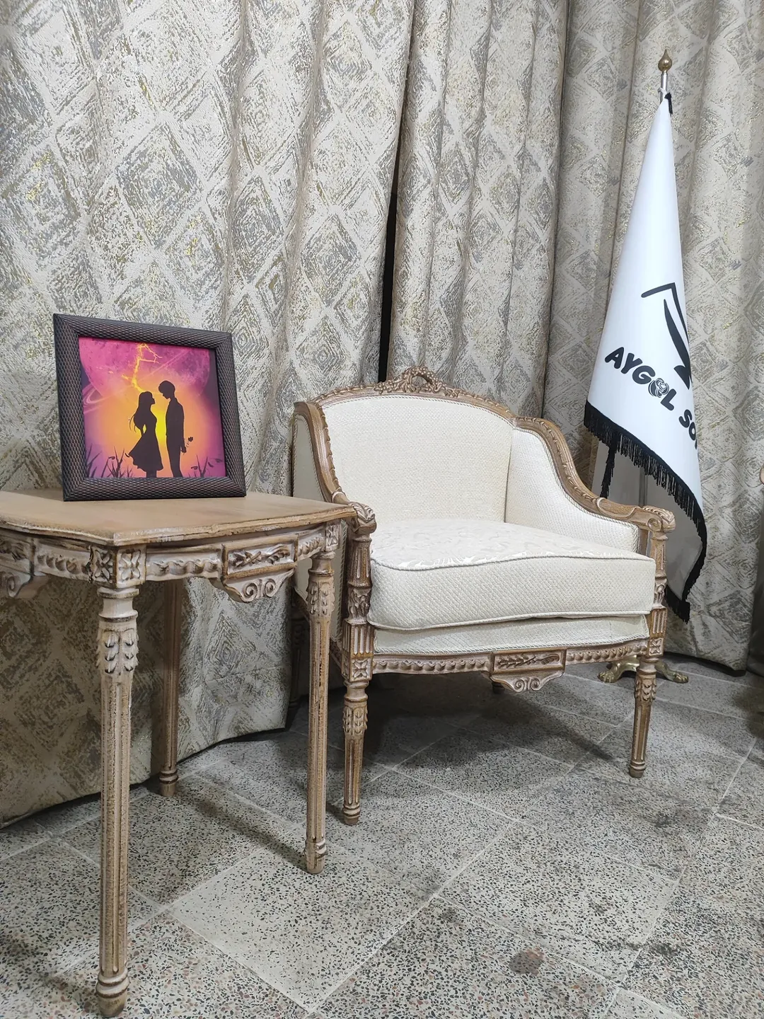 مبل کلاسیک کاجی هشت نفره