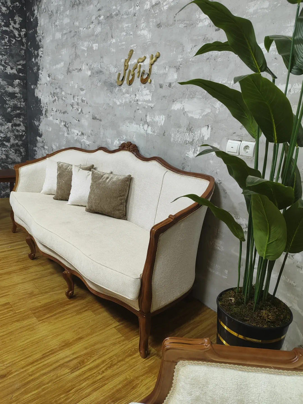مبل کلاسیک سه گل هشت نفره با چستر