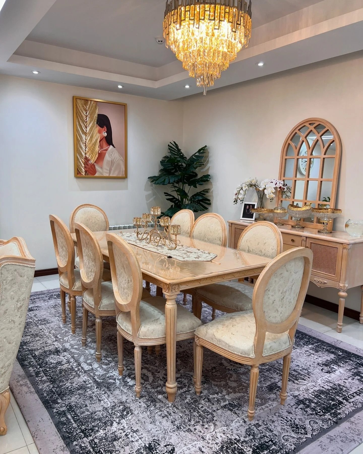 ناهارخوری ۶ نفره گرد فرانسوی